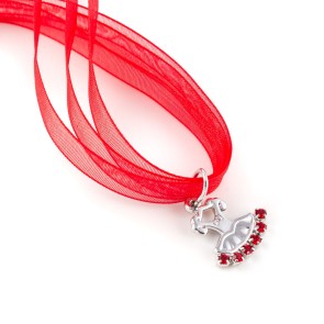 Rumpf ketting drie gekleurde linten rood